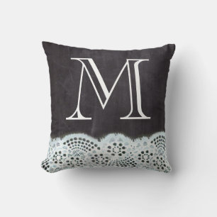 Coussin Monogramme de tableau noir en dentelle blanche