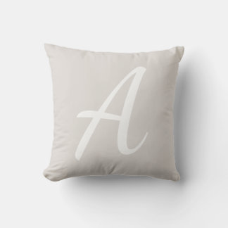 Coussin Monogramme gris clair