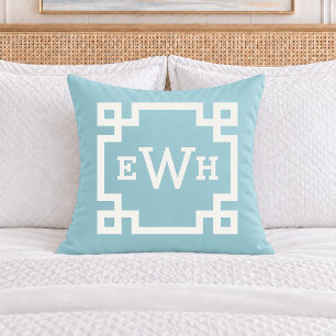 Coussin Monogramme Initial Clé Grecque Aqua Classique