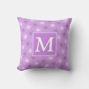 Coussin Monogramme lilas cercles pourpres motif