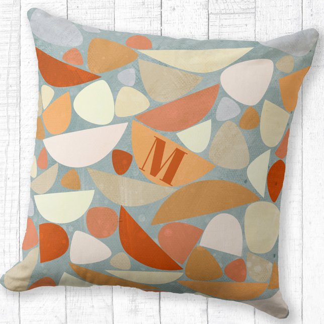 Coussin Monogramme Moderne Formes Abstraites Orange (Monogram initial personalized abstract burnt orange cream blush pink and sea foam green throw pillow)