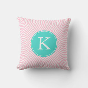 Coussin Monogramme Motif clé rose et aqua grec