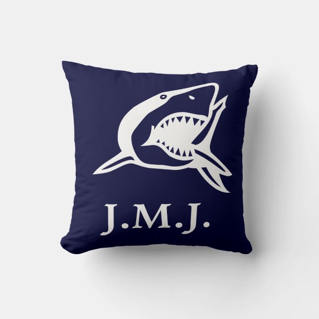 Coussin Monogramme sous requin blanc sur bleu marine (Recto)