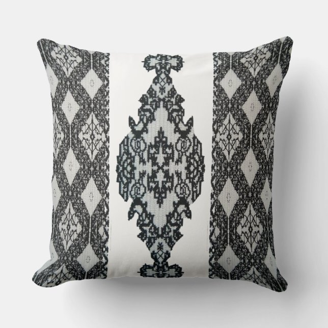 Coussin Moroccan Embroidery Pillow (Recto)