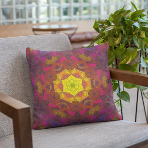 Coussin Mosaic Mandala Flower jaune rose et violet