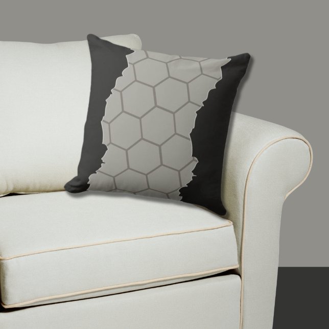 Coussin Motif d'abeilles gris stylisé cassé (Broken Stylized Gray Honeycomb Pattern Throw Pillow)