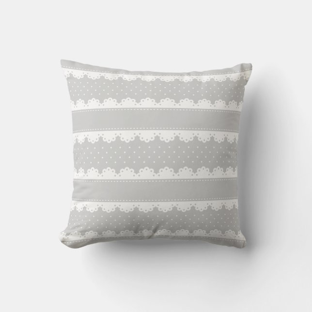 Coussin Motif de dentelle de polka blanc et gris romantiqu (Recto)