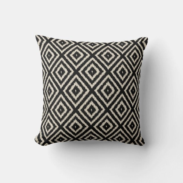 Coussin Motif de diamant d'Ikat en noir et crème (Recto)