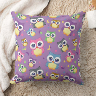 Coussin Motif de hibou fantaisiste sur décoration intérieu