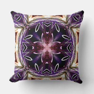 Coussin Motif de kaléidoscope cosmique violet et magenta