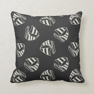 Coussin Motif de voilier dessiné par craie