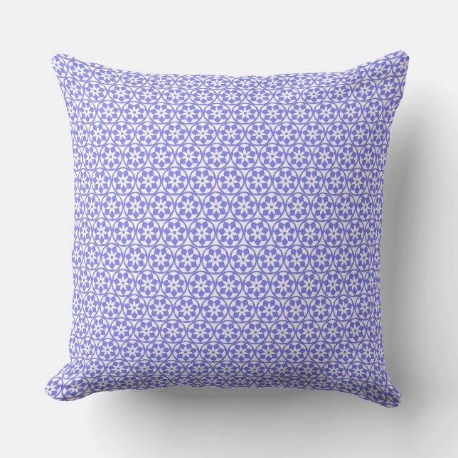 COUSSIN MOTIF FLORAL DU BIGORNEAU PILLOW_171 CHIC (Recto)