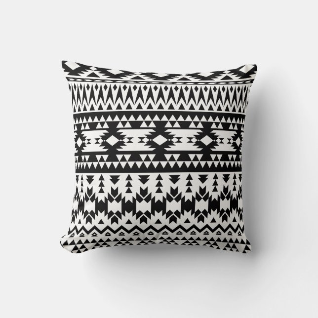Coussin Motif géométrique Aztec noir et blanc (Recto)