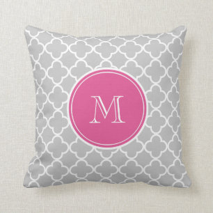 Coussin Motif gris de Quatrefoil, monogramme de roses