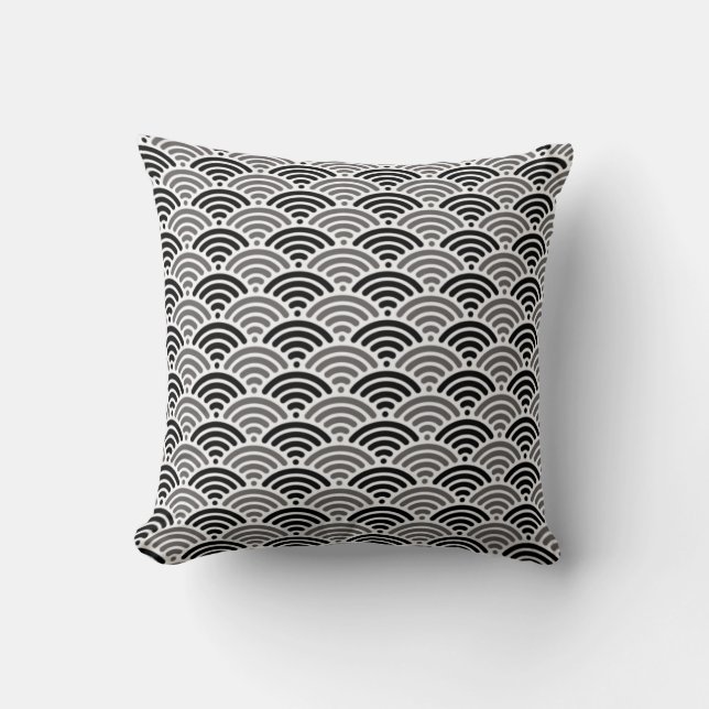 Coussin Motif noir et gris de kimono d'échelle de dragon (Recto)