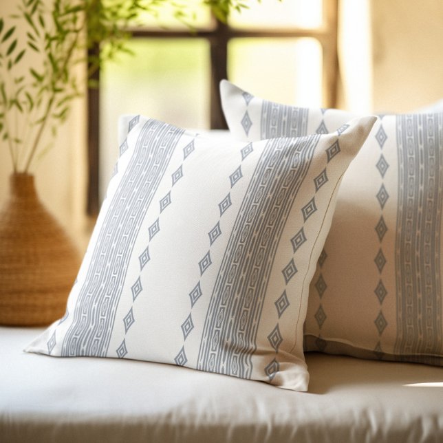 Coussin Motif tribal aztèque gris pâle et blanc (Créateur téléchargé)