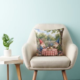 Coussin Nains de jardin mangeant des cupcakes