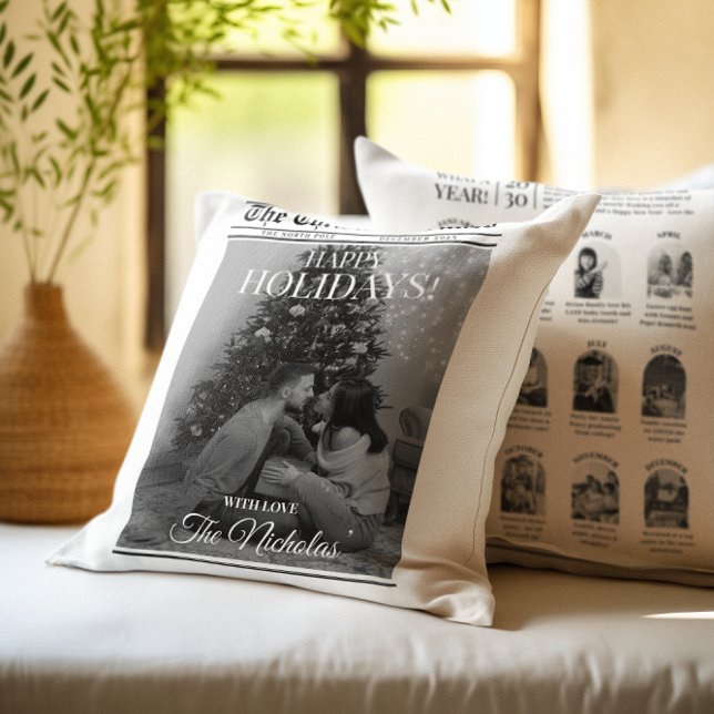 Coussin Newspaper What A Year Black White Photo Christmas (Créateur téléchargé)