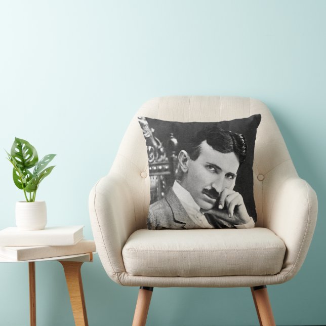 Coussin Nikola Tesla (1856-1943) à 40 ans (Chaise)