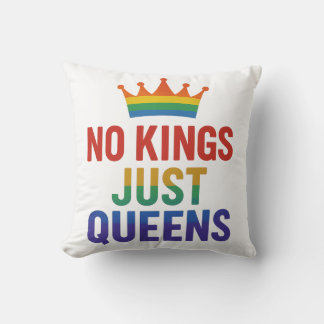 Coussin No Kings Just Queens Pride Throw Pillow