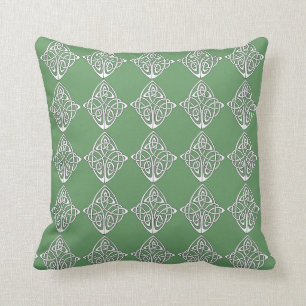 Coussin Noeud celtique sur l'arrière - plan vert