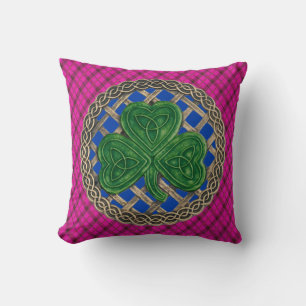 Coussin Nœuds celtiques Trèfle bleu sur Carreaux roses