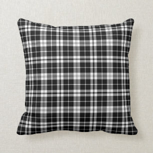 Coussin noir et blanc de plaid