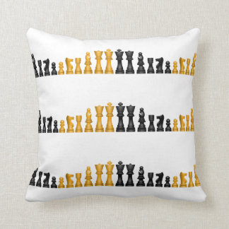 Coussin Noir et carreau de pièces d'échecs d'or