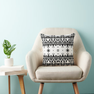 Coussin noir luxueux avec ornement