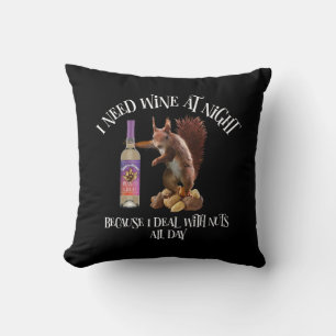 Coussin Noix toute la journée - Drôle buveur de vin d'écur