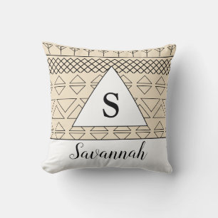 Coussin Nom brodé beige Impression de motif géométrique