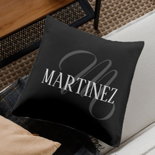 Coussin Nom de famille personnalisé élégant noir   Nom
