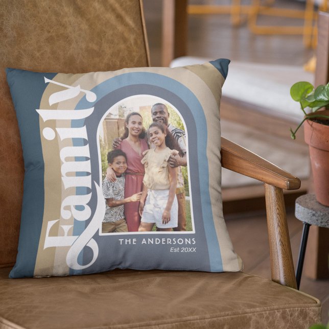 Coussin Nom de famille Retro Blue Arch (Créateur téléchargé)
