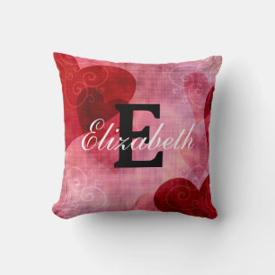 Coussin Nom du monogramme moderne sur Red Pink White Heart