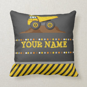 Coussin Nom personnalisé par carreau de garçons de camio