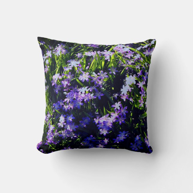 Coussin Nombreuses fleurs de printemps de Squill Bleu (Recto)