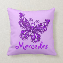 Coussin nommé de coussin de papillon de filles