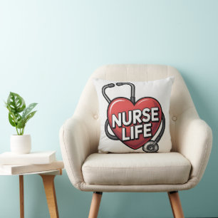 Coussin "Nurse Life" Design graphique avec coeur