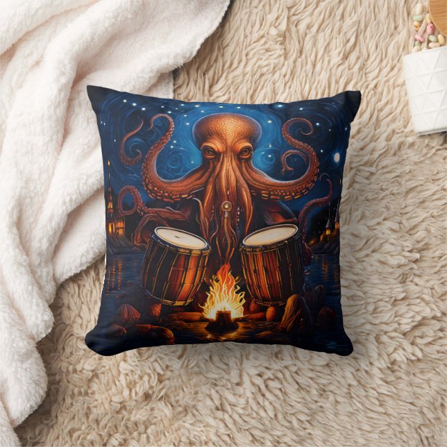 Coussin Octopus Jouer des tambours par feu de camp sous ci (Couverture)