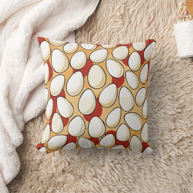 Coussin OEufs de poulet blanc sur la ferme rouge et Brown (Couverture)