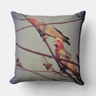 Coussin Oiseaux de Galah dans l'arbre2