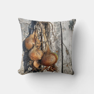 COUSSIN ONIONS