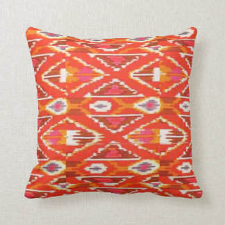 Coussin orange et blanc rouge d'impression d'Ikat