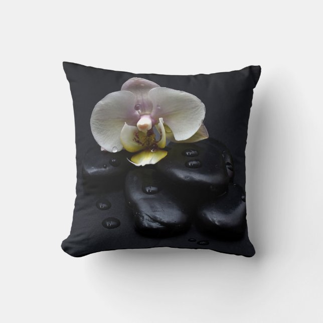 Coussin Orchidée Blanche Sur Pierres Noires (Recto)