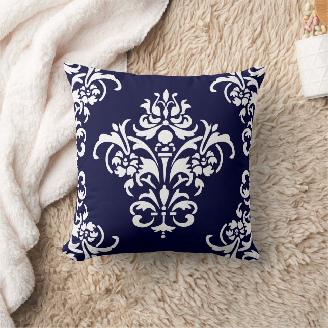 Coussin Original Blue Red White Damask par SocialiteDesign (Couverture)