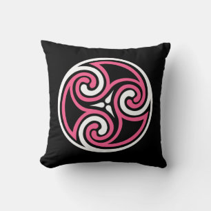 Coussin Ornement de Triskele celtique, Fuchsia, noir et bl