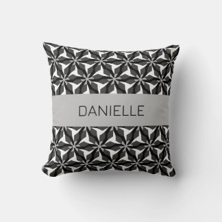 Coussin ornement noir blanc gris
