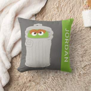 Coussin Oscar le Grognon & sa poubelle   Ajoutez votre nom