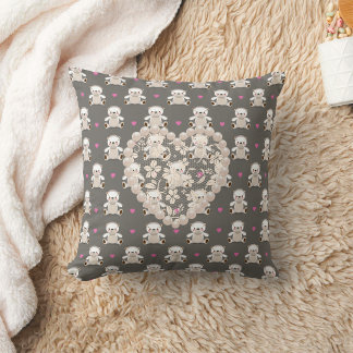 Coussin Ours en peluche et cœur