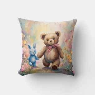 Coussin Ours en peluche et lapin dans un jardin pastel